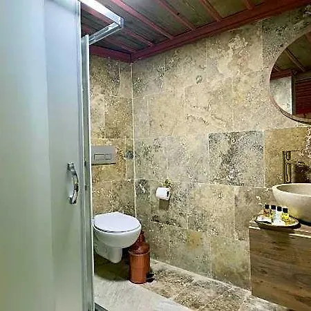 Almula Cave 5* Аванос